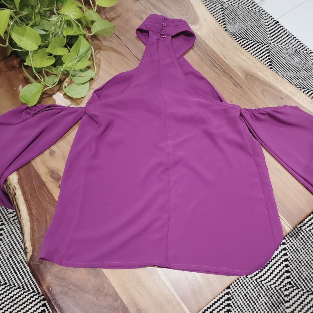 Boutique Vintage Keyhole Choker Off Shoulder Bishop Sleeve Satin Top - Picture 3 of 14